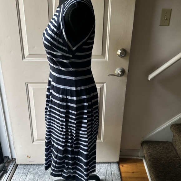 Talbots Knee Length Dress Navy Blue with Light Gray Stripes. Size 4. NWOT. - Picture 7 of 14